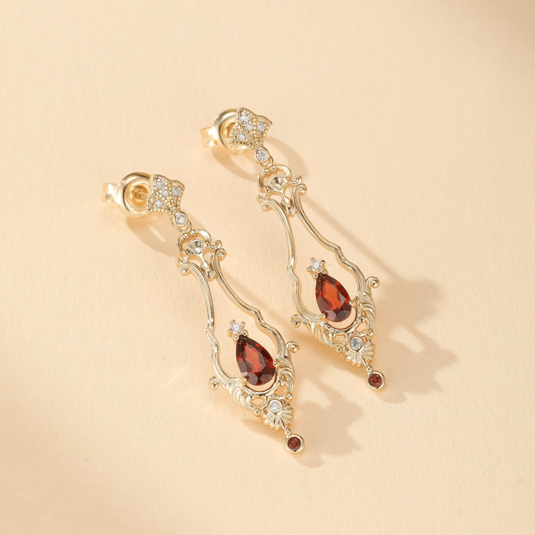 Boucles d’Oreilles Grenat – Reflet Majestueux, Argent Plaqué Or