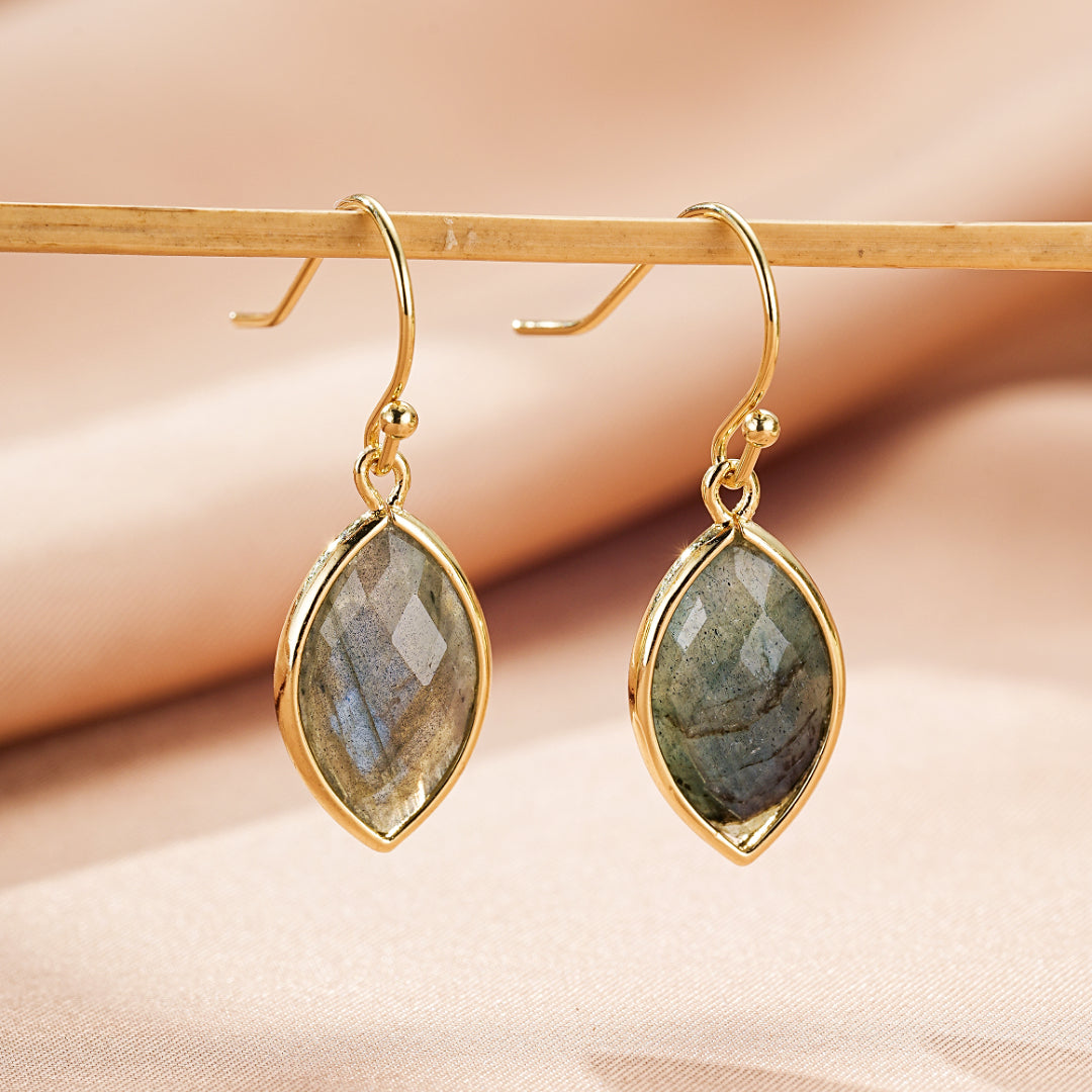 Boucles d’Oreilles Labradorite – Feuilles de Lumière