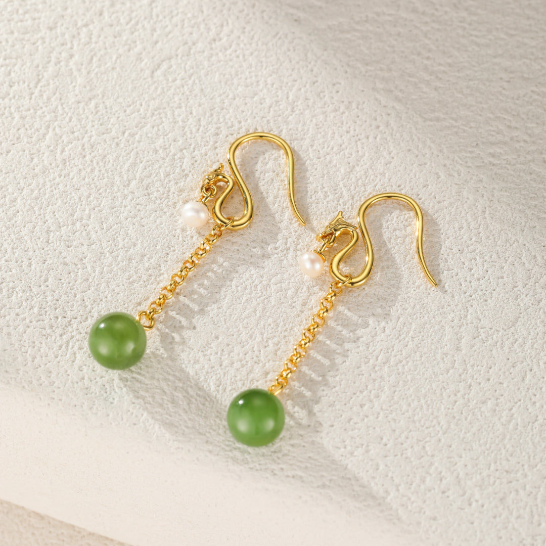 Boucles d'Oreilles Pendantes Jade et Perle – Harmonie, Argent Plaqué Or