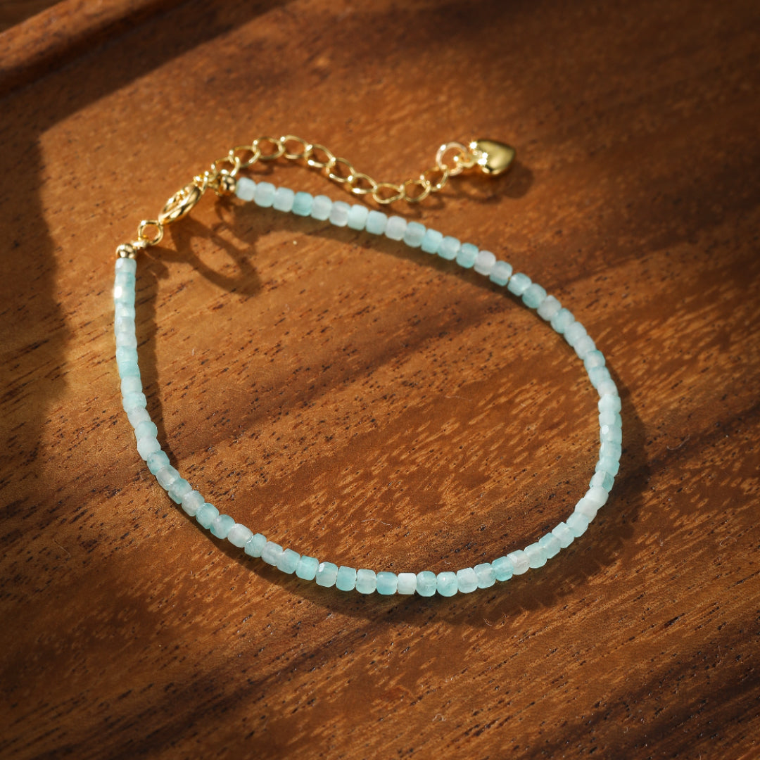 Bracelet en amazonite fine avec fermoir et chaîne dorés, fil d'azur,Azur