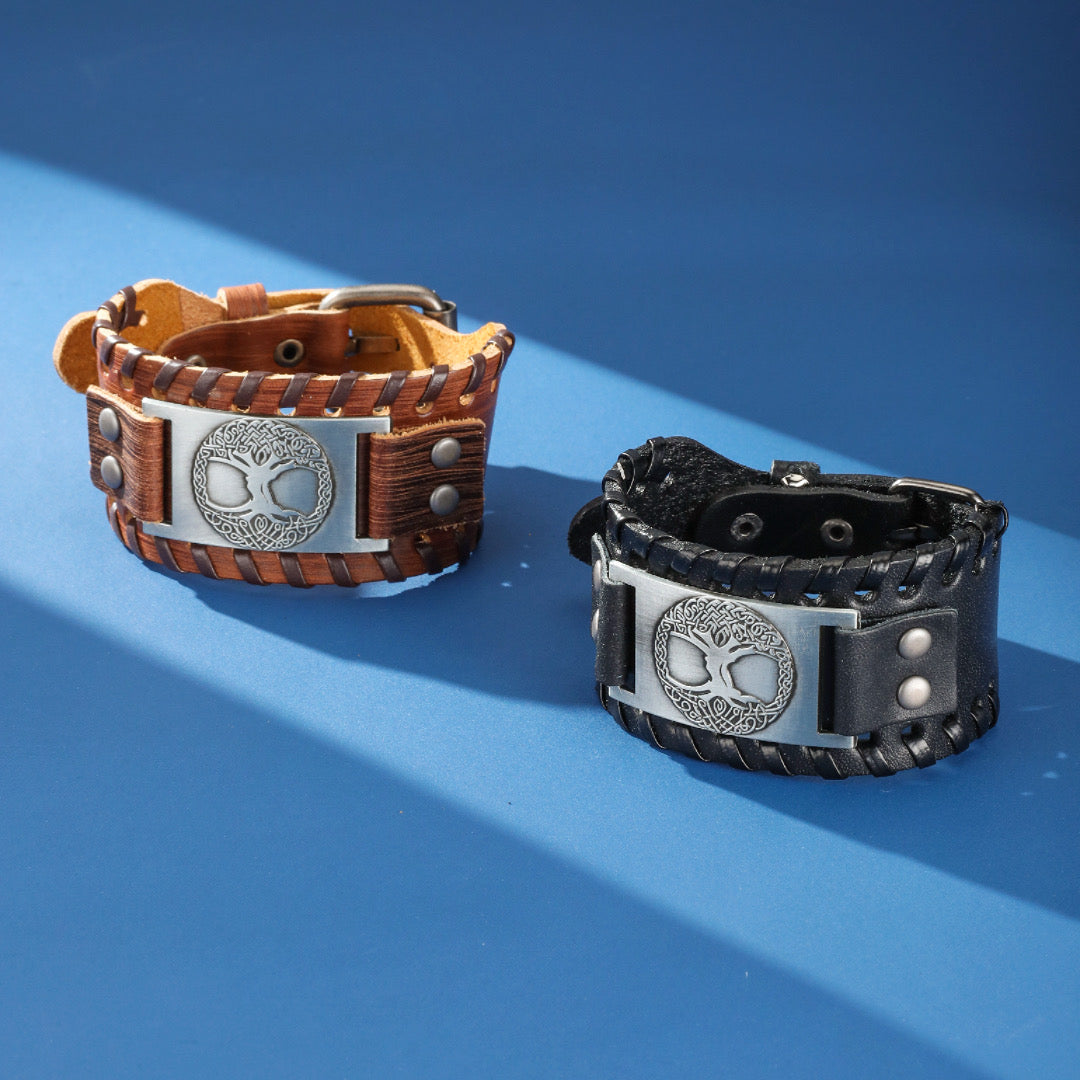 Bracelet Arbre de Vie Force Originelle pour homme, en cuir tressé brun ou noir, avec une plaque métallique gravée de l'Arbre de Vie.