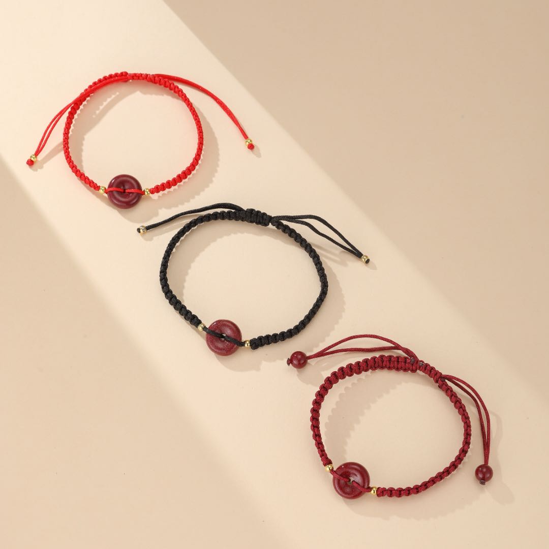 Tibetan Couple Bracelet "Robin" in Cinnabar and Red Thread
