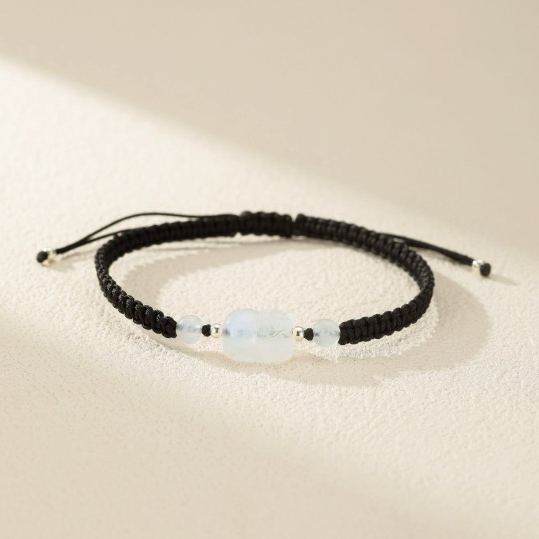 Bracelet féminin Pierre de Lune pour l'intuition et masculin Labradorite pour la protection, avec perles en argent 925. Favorise la sérénité et la prospérité du couple.