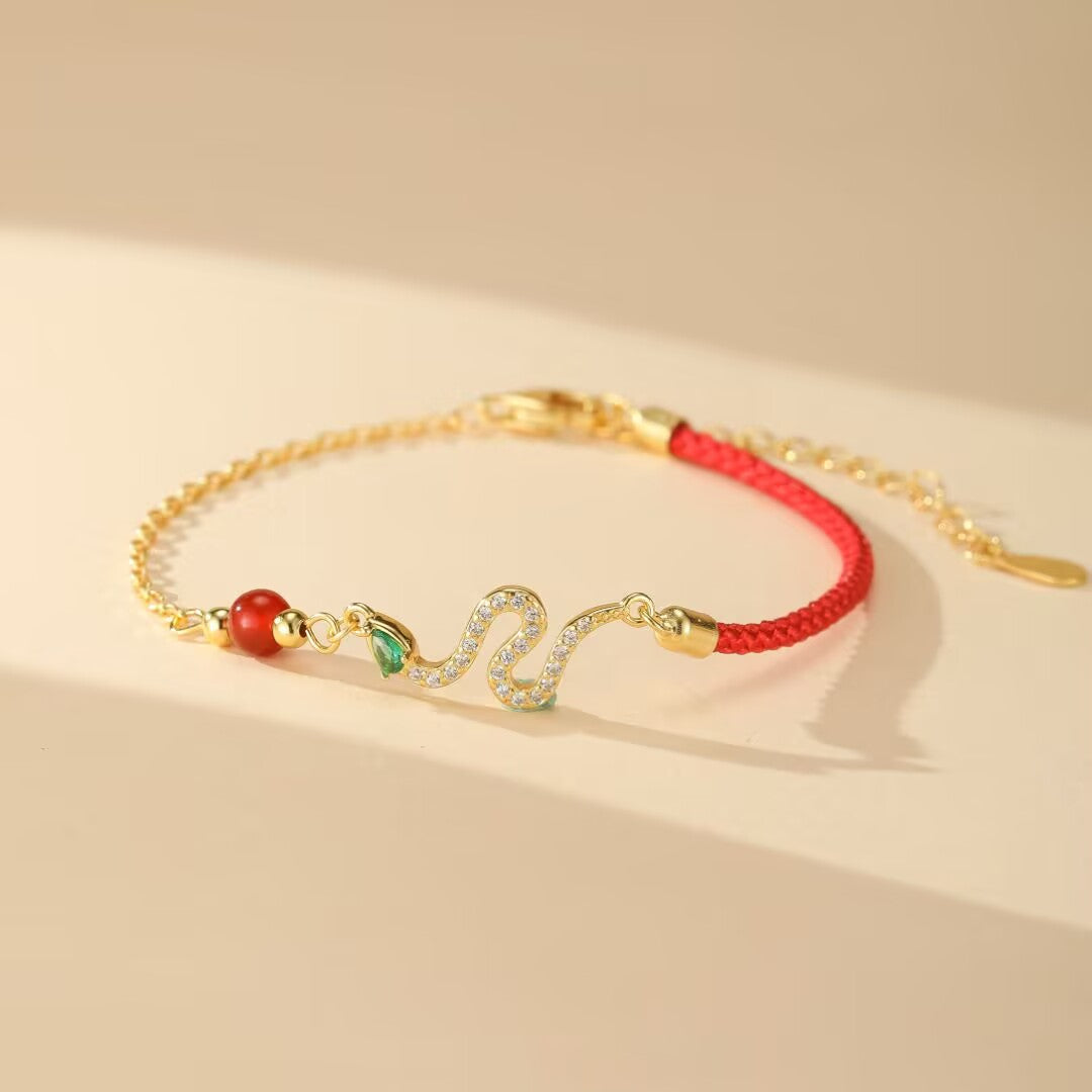 Bracelet Fil Rouge Serpent – Force Mystique, Argent Plaqué Or