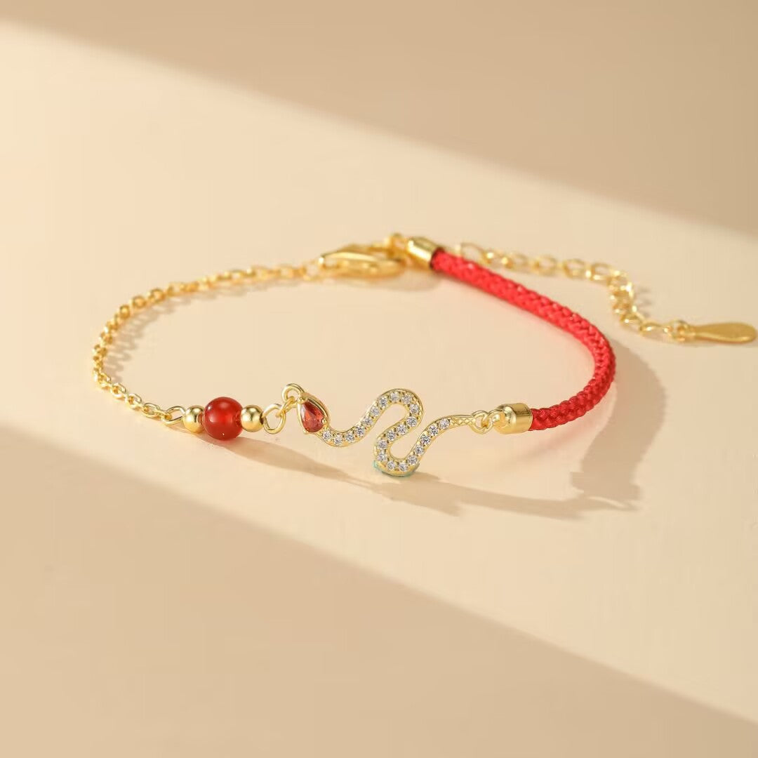 Bracelet Fil Rouge Serpent – Force Mystique, Argent Plaqué Or