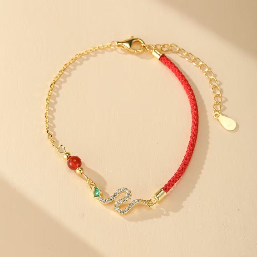 Bracelet Fil Rouge Serpent – Force Mystique, Argent Plaqué Or