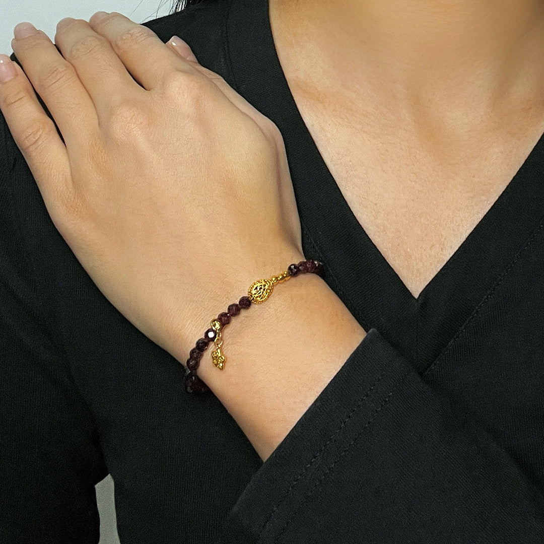 Bracelet Grenat – Fleur d’Âme, Argent Plaqué Or