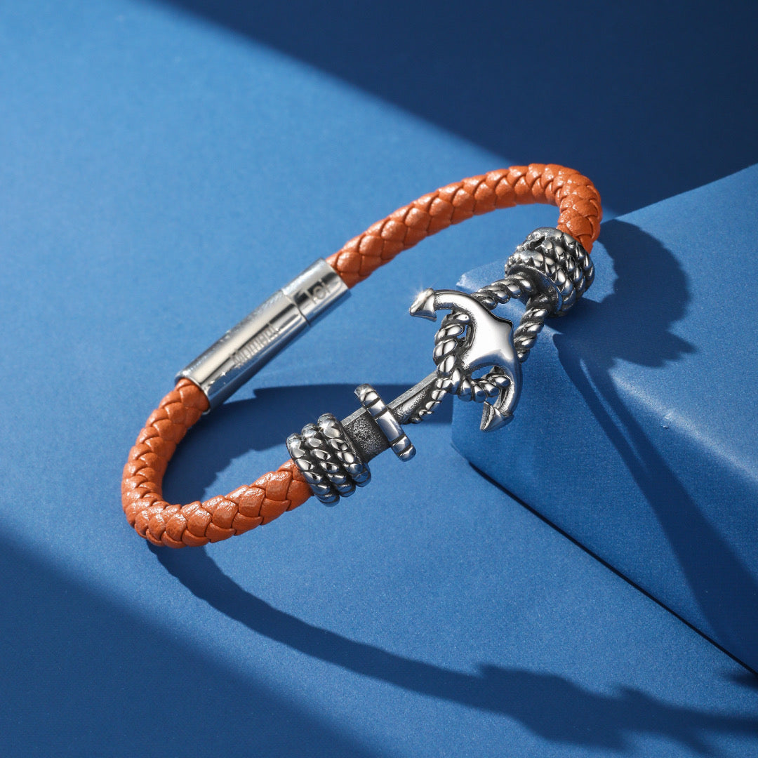 Bracelet homme ancre en cuir tressé marron avec fermoir argenté et détails corde