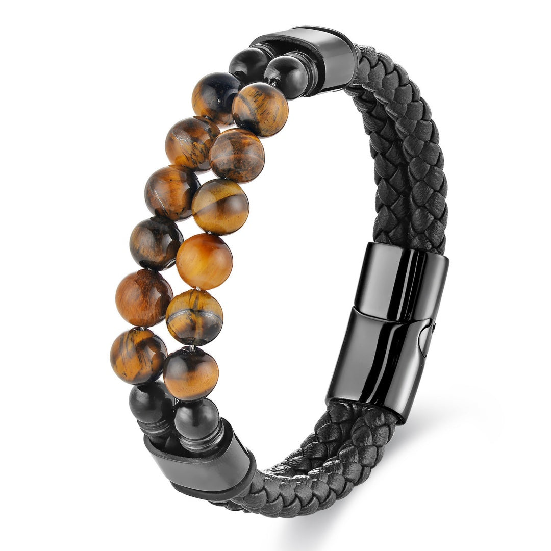Bracelet pour homme en cuir tressé noir avec des perles d'œil de tigre et un fermoir magnétique noir.