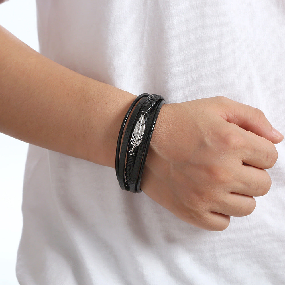 Men's 'Feather' Wrap Bracelet in Leather Moment ici