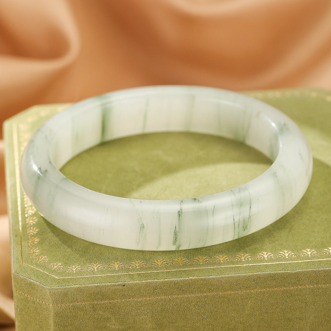 Bracelet Jonc Calcédoine – Éclat Vert Naturel