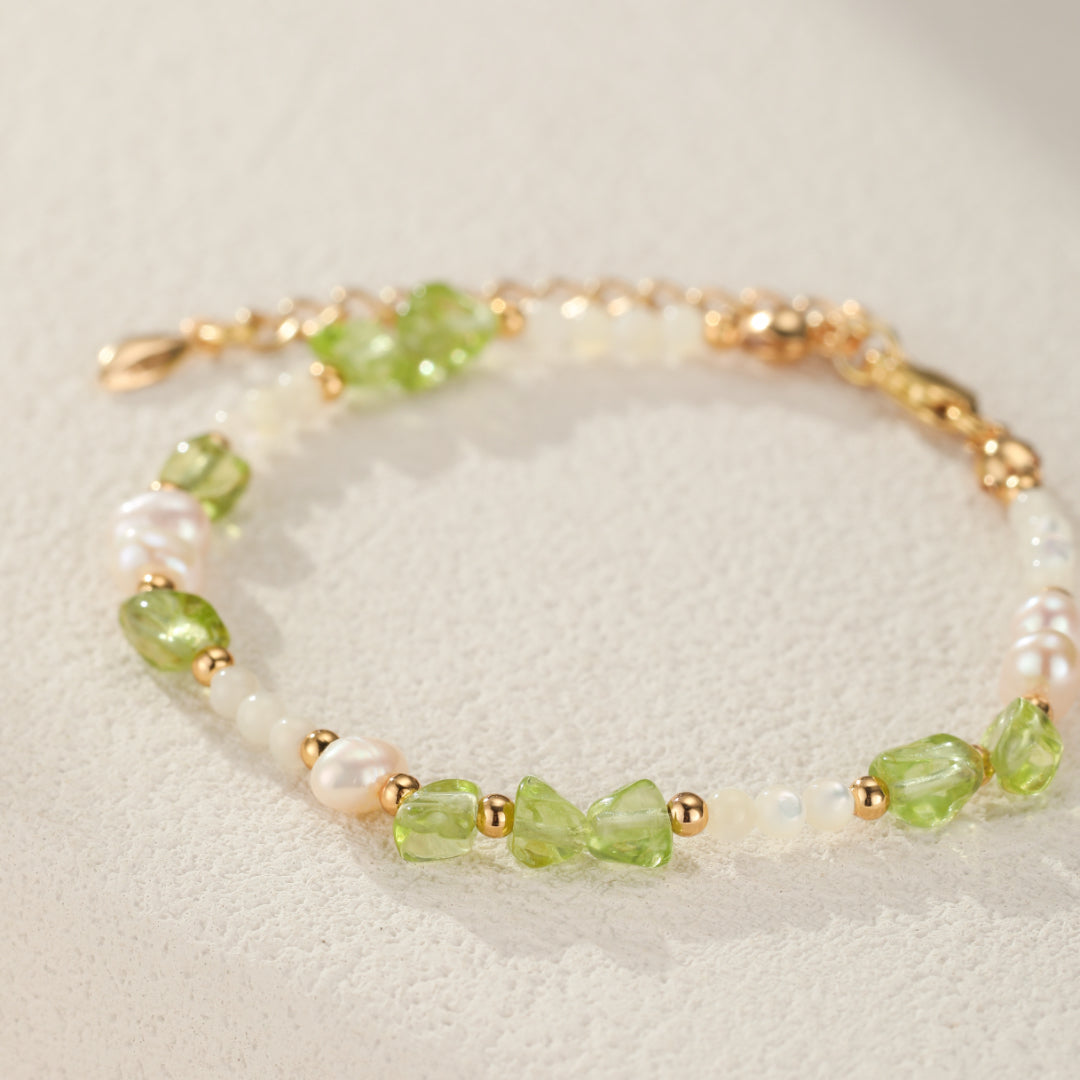 Bracelet Péridot, Perles et Nacre – Gouttes Solaires, Argent Plaqué Or