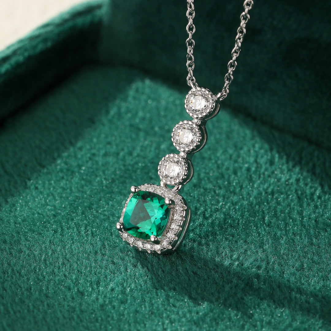 Collier Émeraude – Reflets Précieux, Argent Plaqué Platine