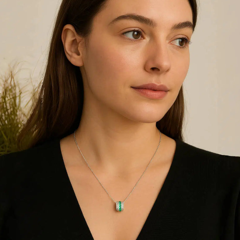 Collier Émeraude – Trésor d’Éclat, Argent Plaqué Platine