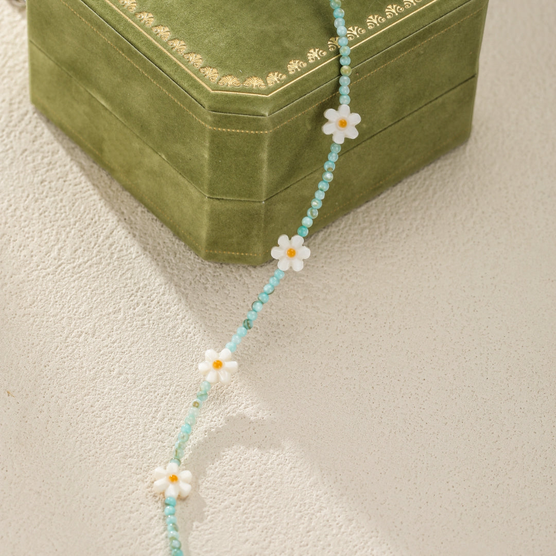 Mother-of-Pearl Child Necklace – Daisy Garden