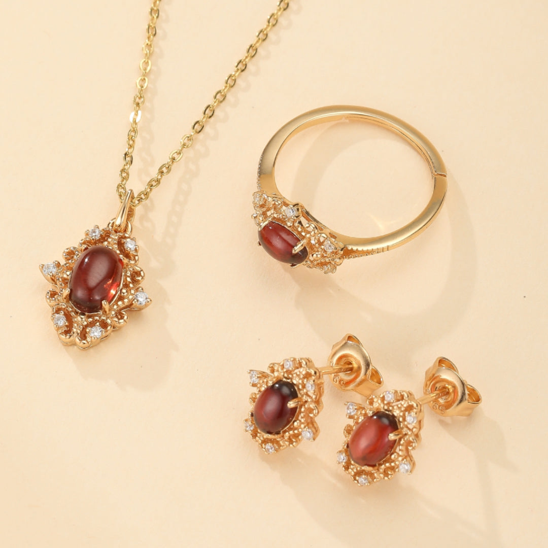 Collier Grenat – Flamme Royale, Argent Plaqué Or 10K