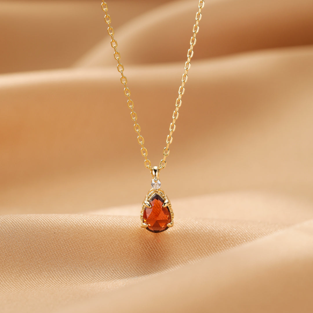 Collier Grenat – Lueur Carmine, Argent Plaqué Or