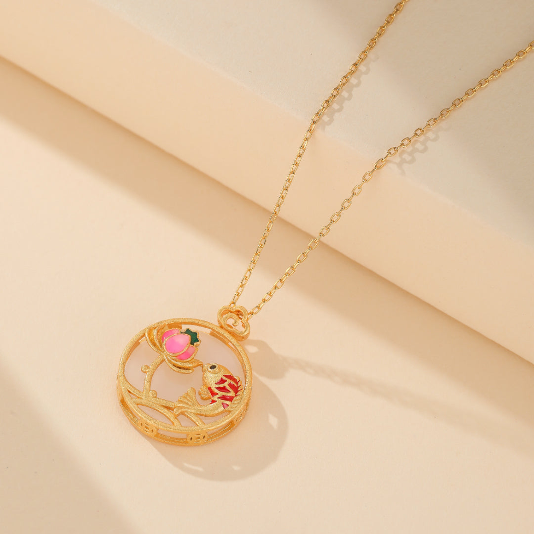 Collier Jade avec Lotus et Carpe Koï – Porte-bonheur