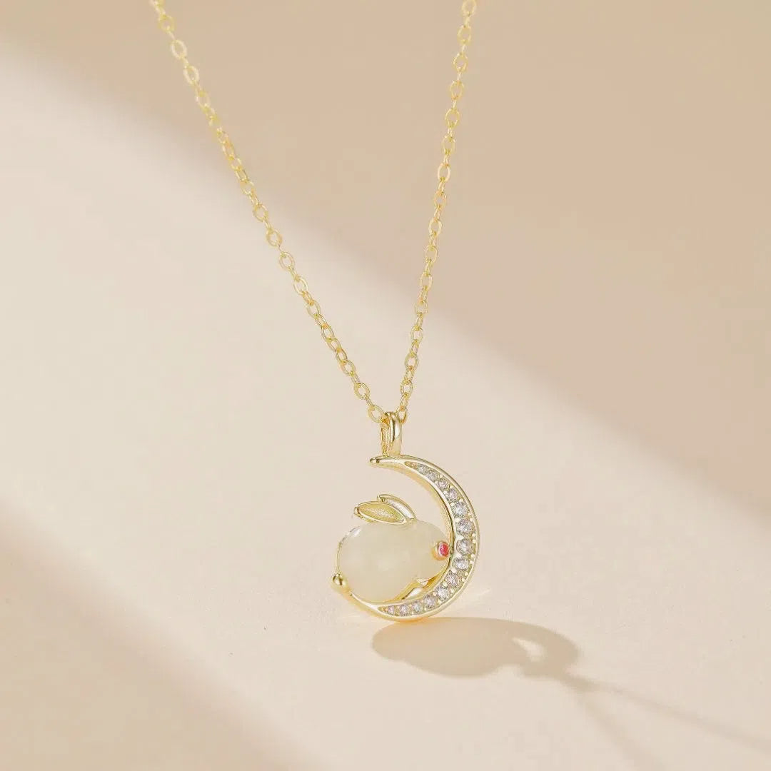 Collier Jade – Lapin sur Lune, Argent Plaqué Or