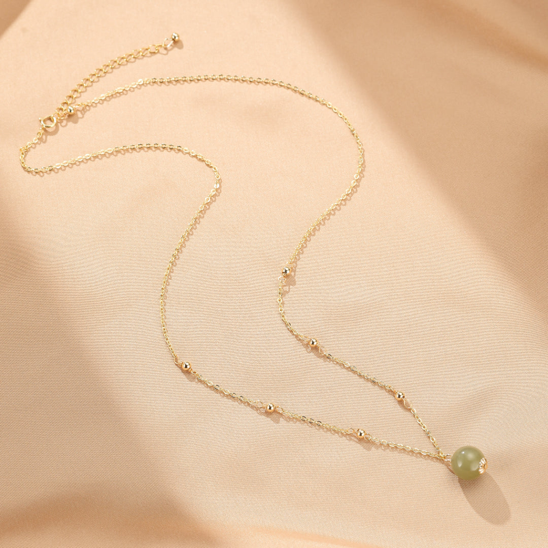 Collier Jade Néphrite – Épure Radieuse
