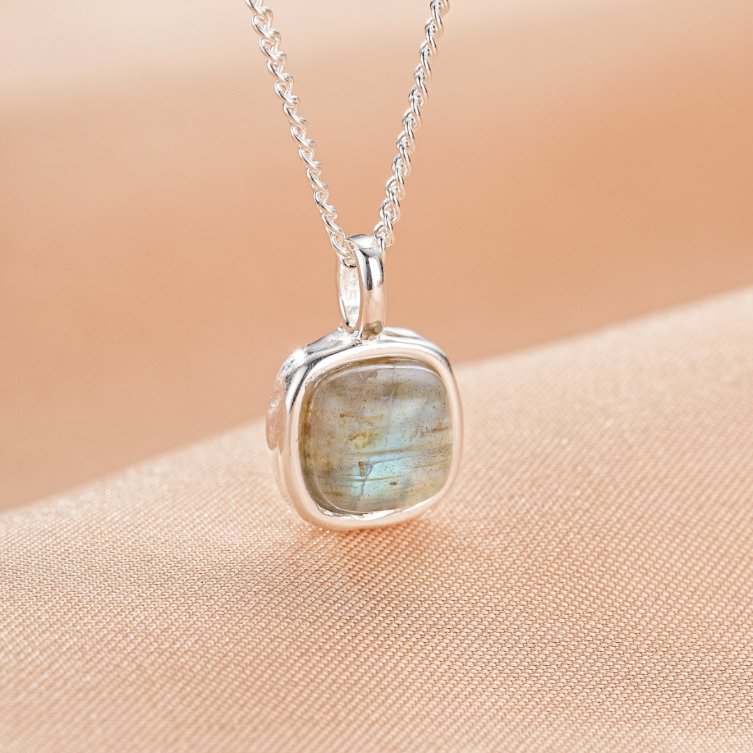 Collier Labradorite – Beauté Intérieur, Argent