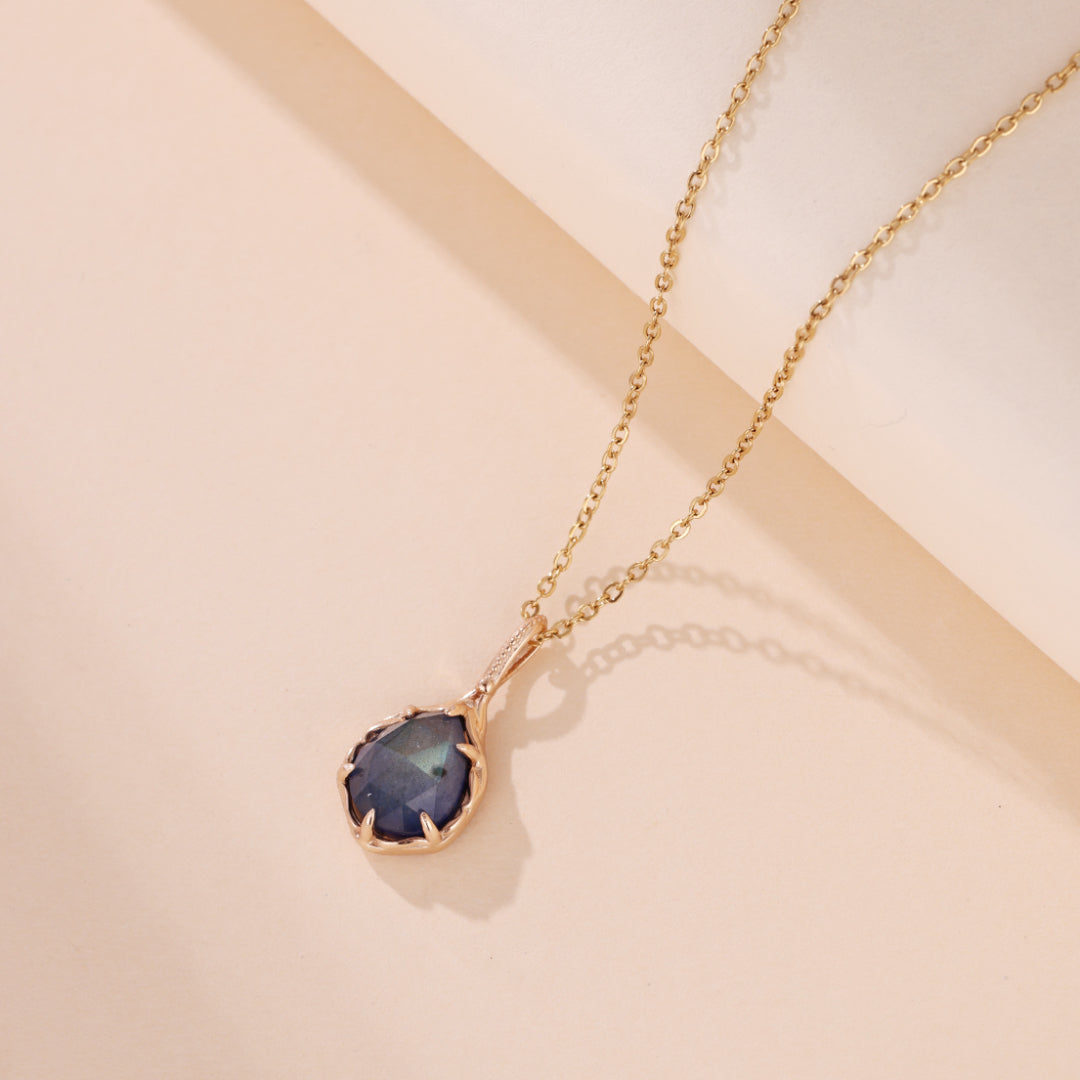 Collier Labradorite et Lapis Lazuli – Nénuphar Mystique