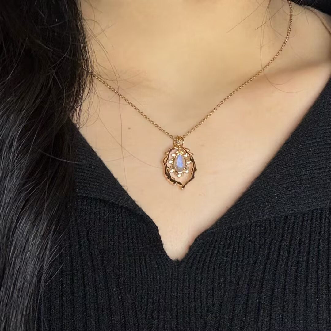 Collier Labradorite et Perle – Élixir Céleste, Argent Plaqué Or