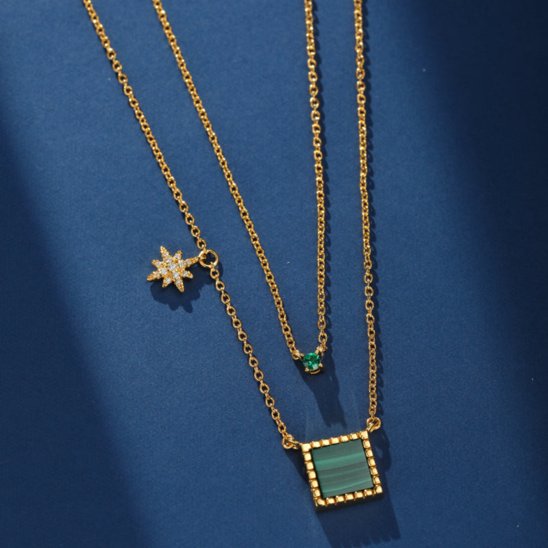 Collier Malachite et Zircon – Éclat Cube, Argent Plaqué Or