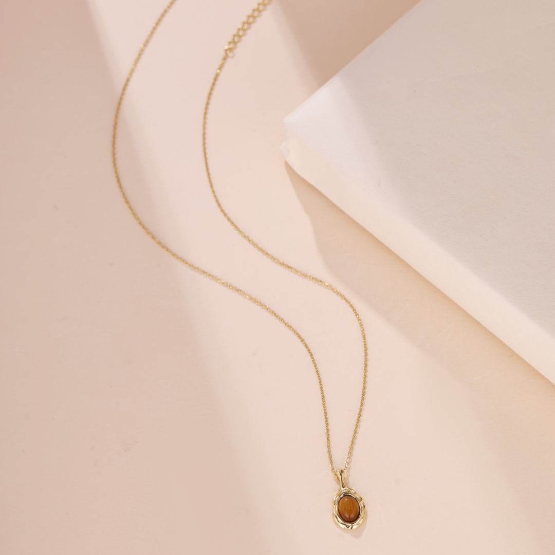 Collier Oeil de Tigre – Lave Scintillante, Argent Plaqué Or