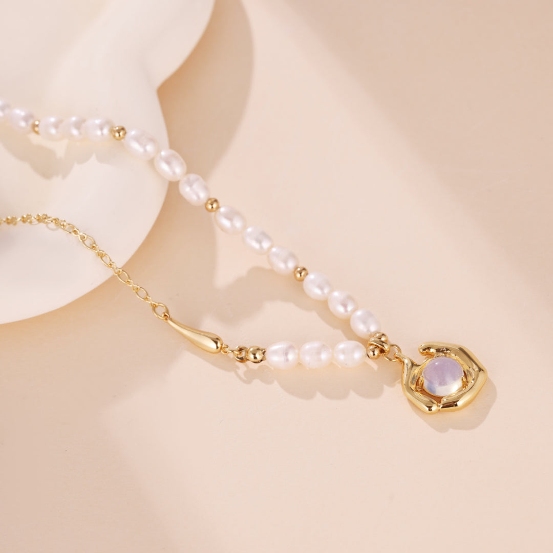 Collier Perle d'Eau Douce et Opale Blanche – Danse des Mers
