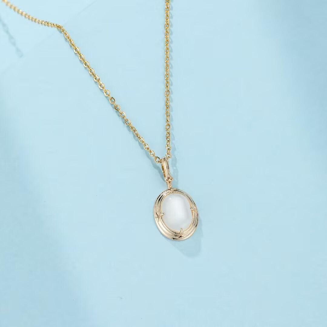 Collier Pierre de Lune – Charme Antique, Argent Plaqué Or 14K