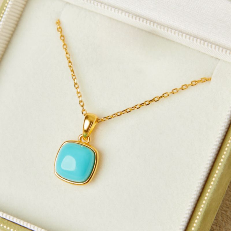 Collier Turquoise – Carré Enchanté, Argent Plaqué Or