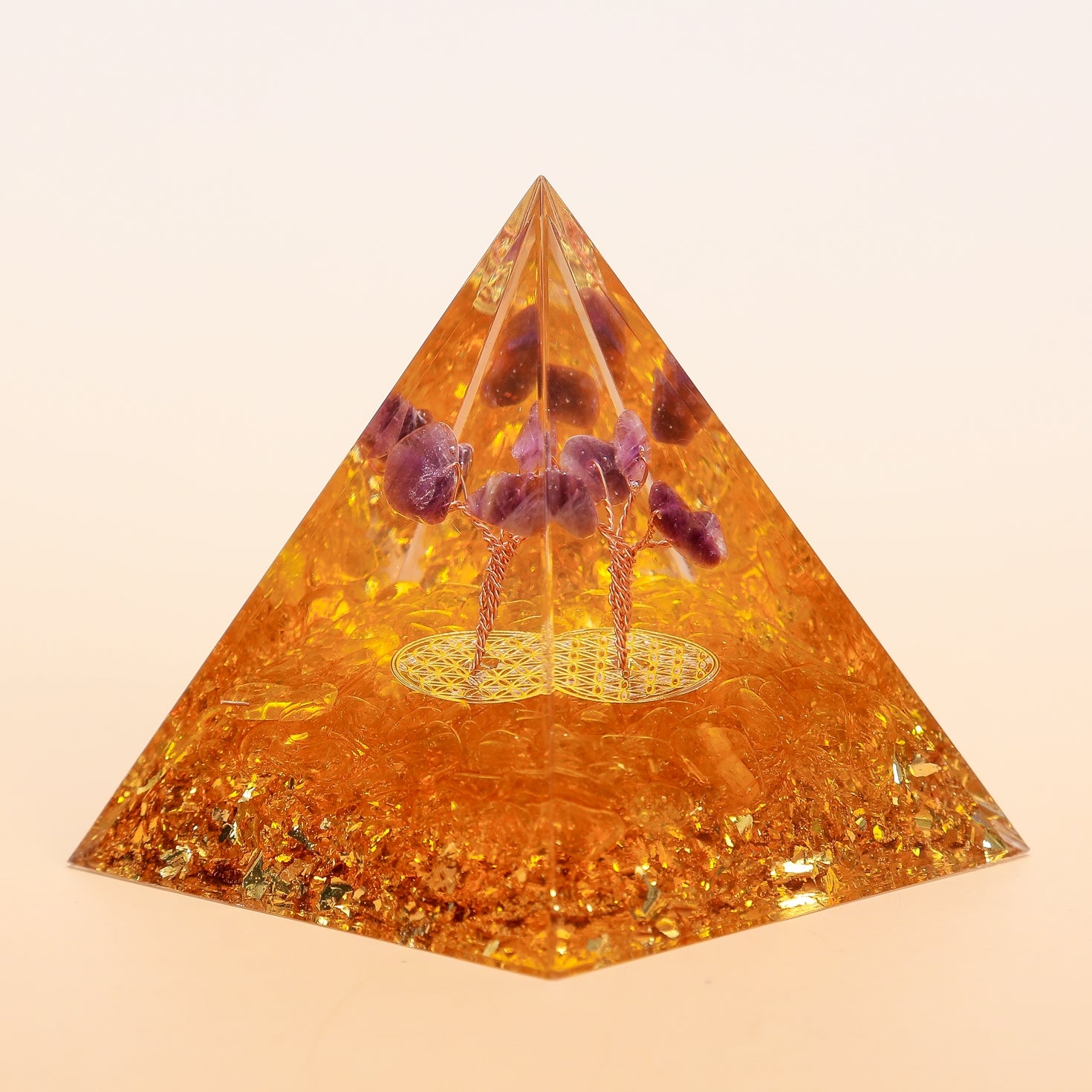 Énergie Apaisante – Pyramide Orgonite Arbre de Vie en Améthyste