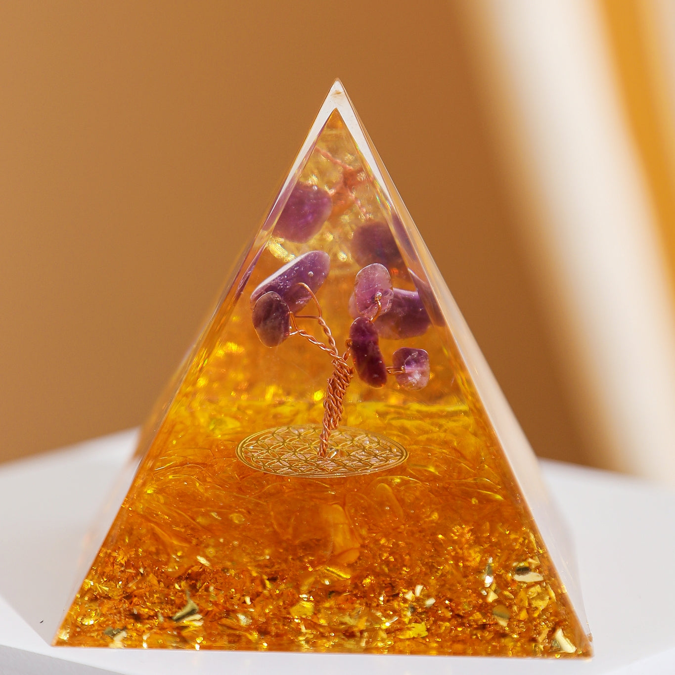 Énergie Apaisante – Pyramide Orgonite Arbre de Vie en Améthyste