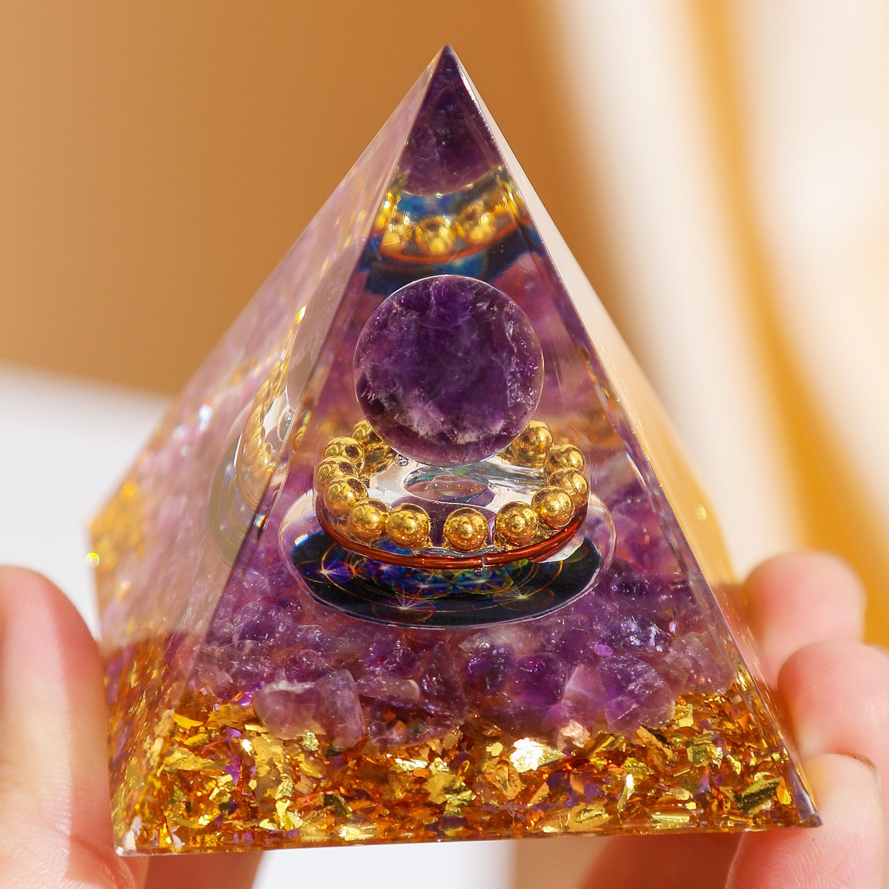 Équilibre Spirituel – Pyramide Orgonite en Améthyste