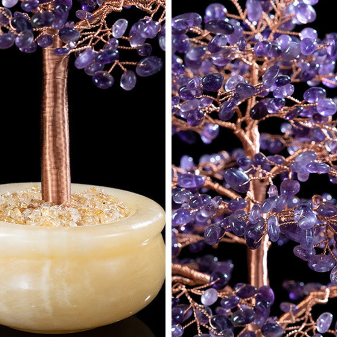 Arbre de vie artisanal en pierres d'améthyste, citrine et aventurine, sur un tronc en cuivre et un pot en onyx