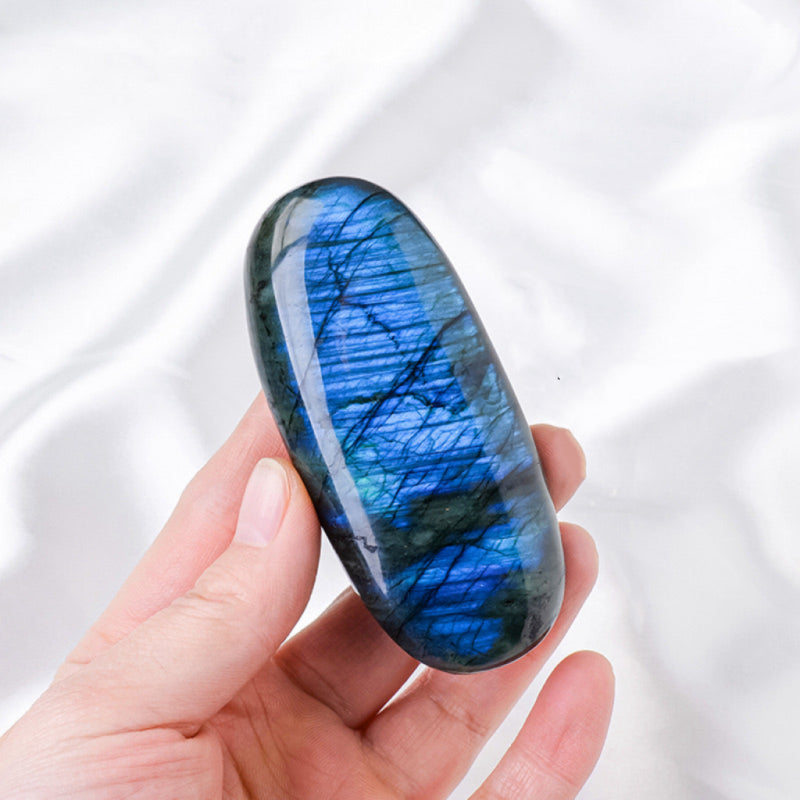 Galet Labradorite – Ciel de Minuit