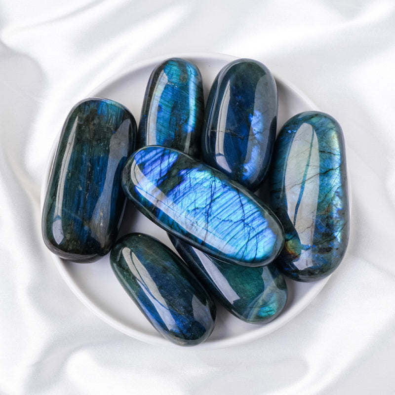 Galet Labradorite – Ciel de Minuit