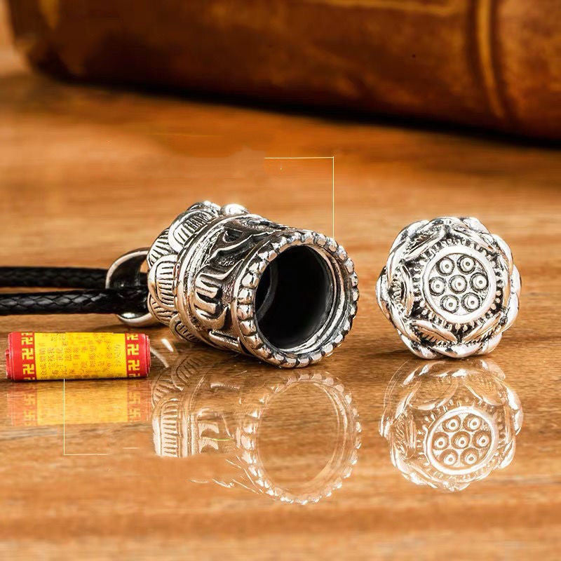 Pendant 'Mes Voeux' Lotus and Six Mantras in Silver