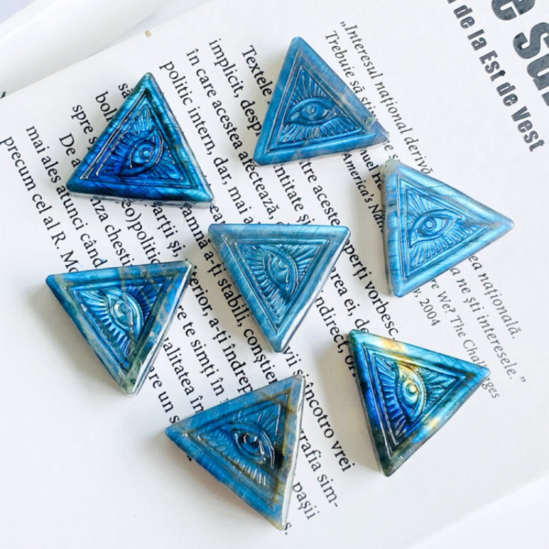 Sculpture Œil Oudjat en Labradorite – Clairvoyance