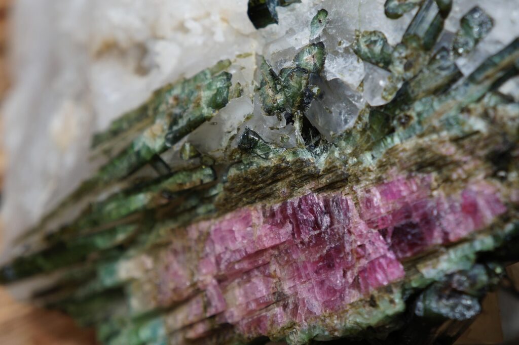 Tout savoir sur la Tourmaline : vertus, origines et usages