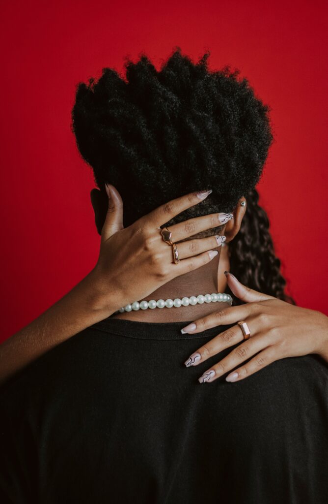 Bijoux pour couple : symboles d’amour et de connexion éternelle