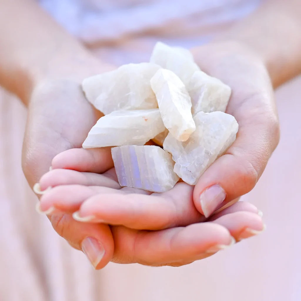 Tout Savoir sur La Pierre de Lune: Pierre de l&rsquo;Amour