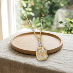Collier Trèfle à quatre feuilles — Bijoux et Créations Moment Ici