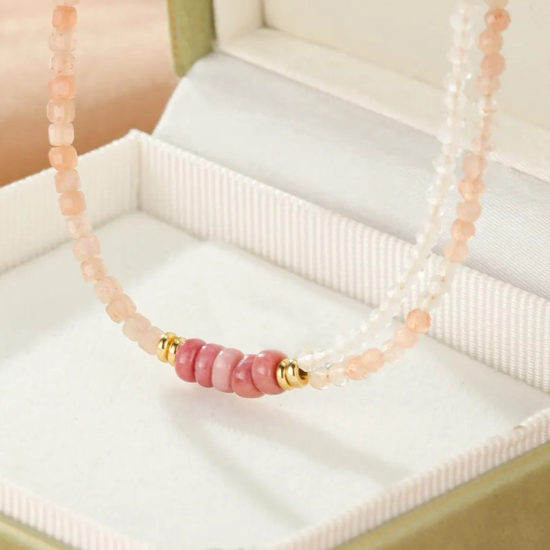 Collier Pierre de Soleil et Cristal de Roche – Aura Pastel