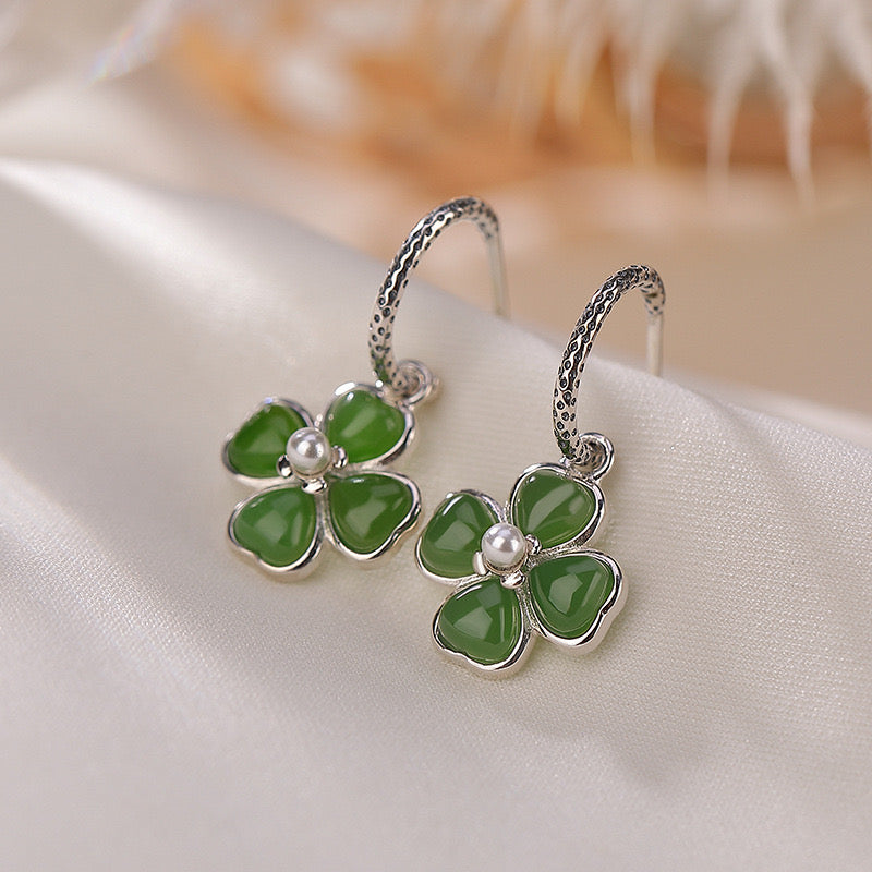 Boucles d'Oreilles Jade et Trèfle – Harmonie Zen, Argent Plaqué or