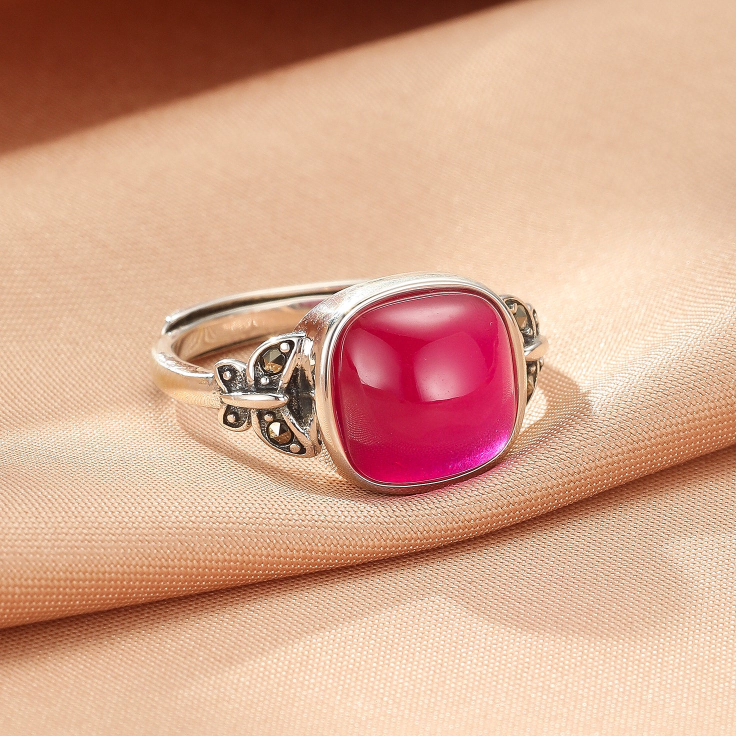 Bague Cornaline – Papillon Élégant, Argent