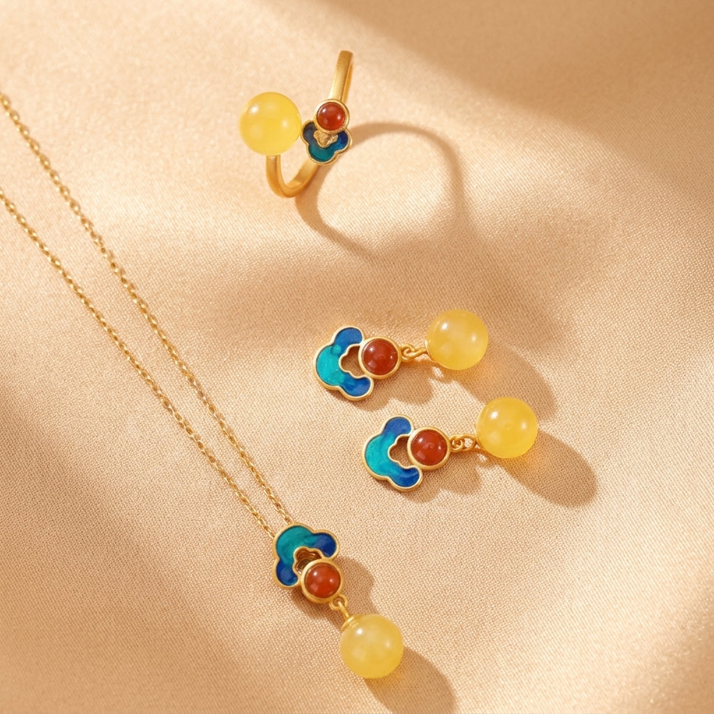 Collier Ambre – Nuage Précieux, Émail et Argent Plaqué Or