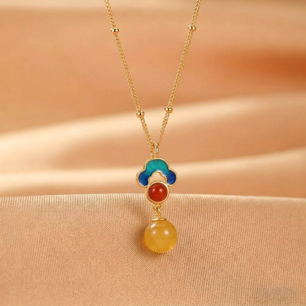 Collier Ambre – Nuage Précieux, Émail et Argent Plaqué Or
