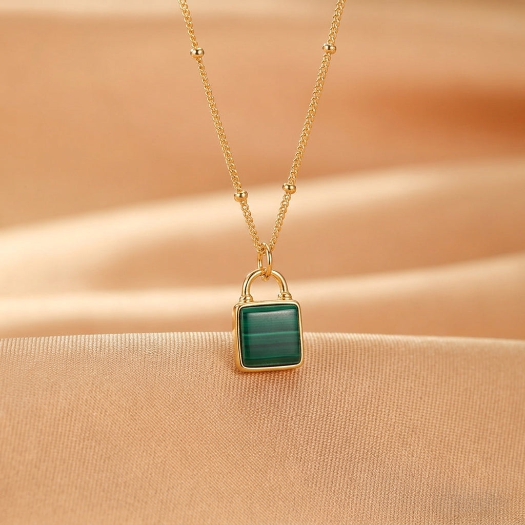 Collier Malachite – Verrou de Chance, Argent Plaqué Or 18K